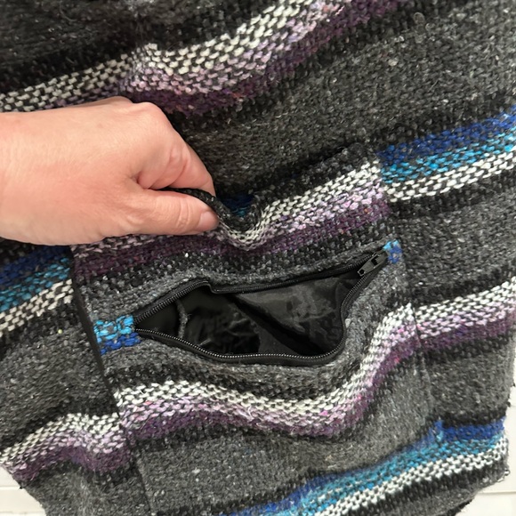 Baja Slouch Boho Crossbody Bag - Picture 4 of 13